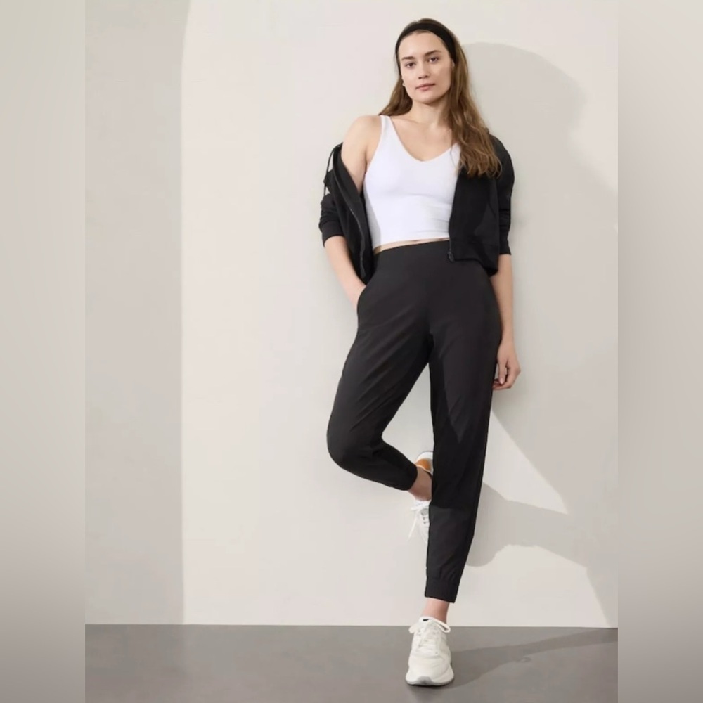 ATHLETA Brooklyn Legacy Mid Rise Jogger, Size 4